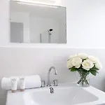 Montparnasse - Premium With Lift And Balcony For 6 * Parijs