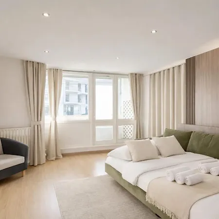 Montparnasse - Premium With Lift And Balcony For 6